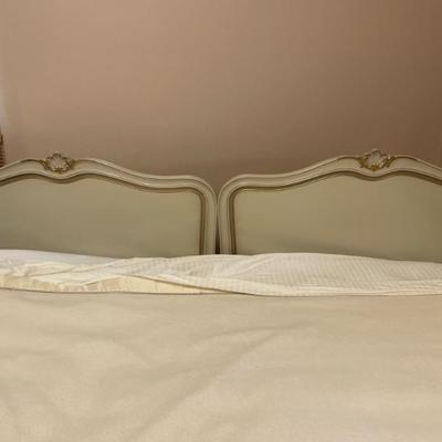 Sale Photo Thumbnail #100