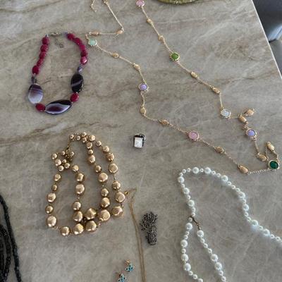 Sale Photo Thumbnail #76