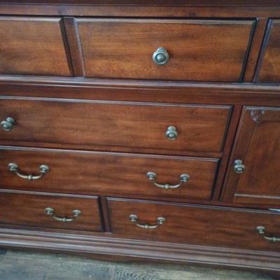 Sale Photo Thumbnail #10