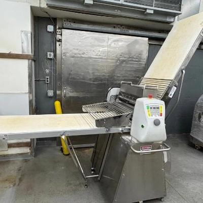 https://auctions4america.proxibid.com/Auctions-4-America/Large-Scale-Dunkin-Donut-Production-Facility/event-catalog/288368