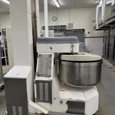 https://auctions4america.proxibid.com/Auctions-4-America/Large-Scale-Dunkin-Donut-Production-Facility/event-catalog/288368