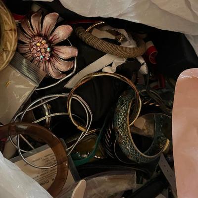 Sale Photo Thumbnail #52