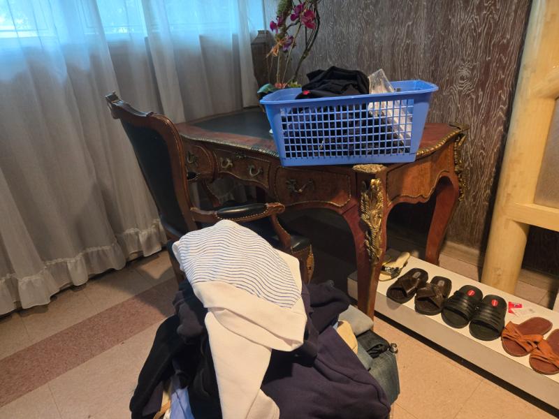 Sale Photo Thumbnail #18