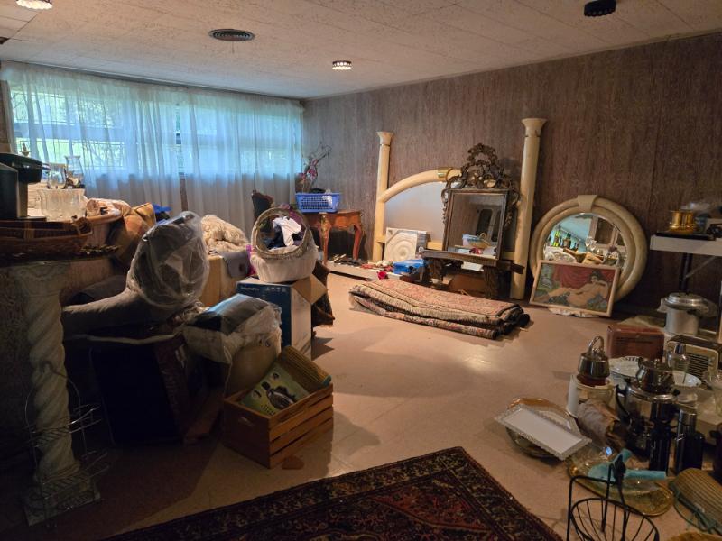 Sale Photo Thumbnail #21