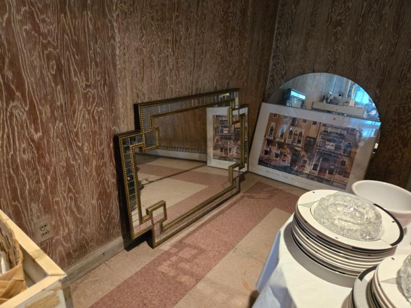 Sale Photo Thumbnail #12