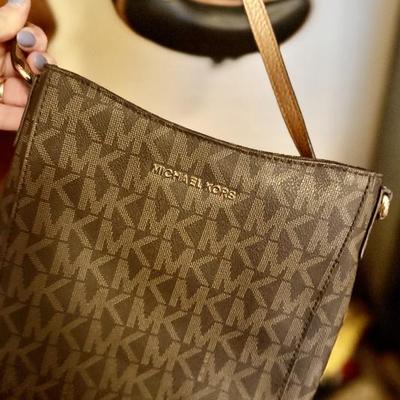 Sale Photo Thumbnail #141