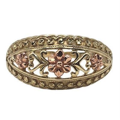 Lot 033   
18K Yellow & Rose Gold Ring