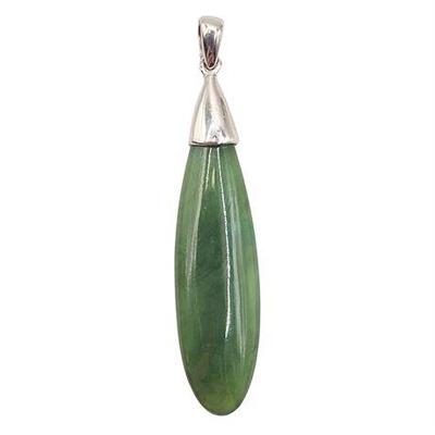Lot 006  
Sterling Silver Jade Pendant