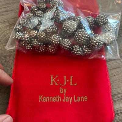 Sale Photo Thumbnail #553