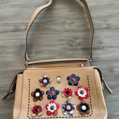 Sale Photo Thumbnail #701