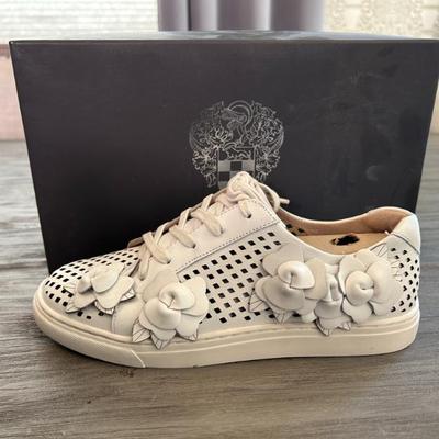 Sale Photo Thumbnail #154