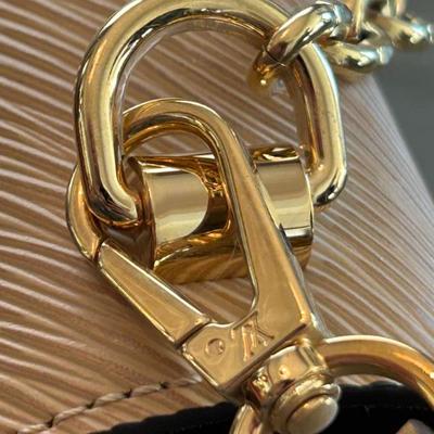 Sale Photo Thumbnail #655