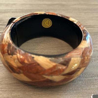 Sale Photo Thumbnail #200