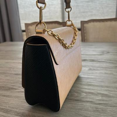 Sale Photo Thumbnail #651