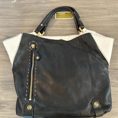 Sale Photo Thumbnail #979