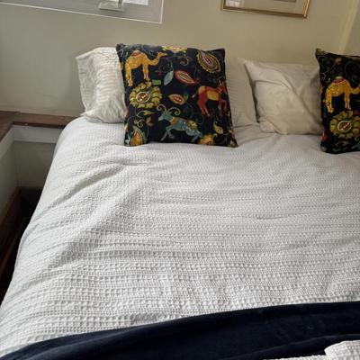 Sale Photo Thumbnail #170