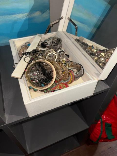 Sale Photo Thumbnail #8