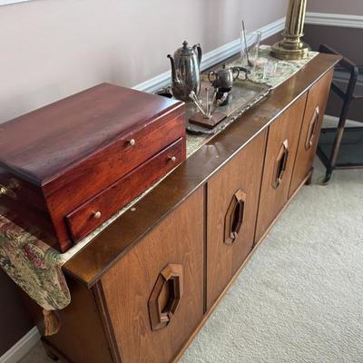 Sale Photo Thumbnail #4