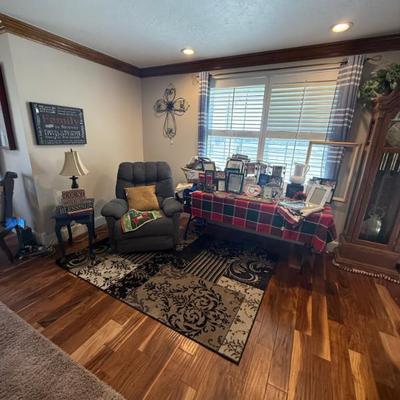 Sale Photo Thumbnail #73