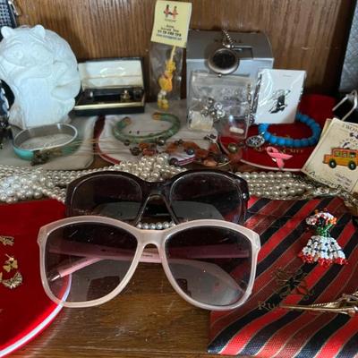 Sale Photo Thumbnail #30