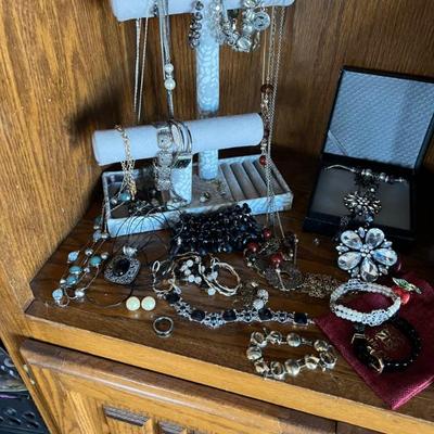 Sale Photo Thumbnail #39