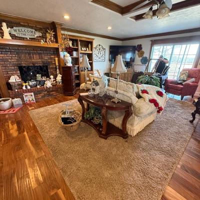 Sale Photo Thumbnail #125