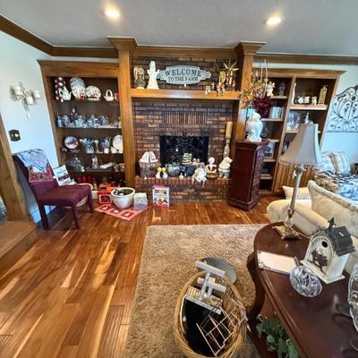 Sale Photo Thumbnail #127