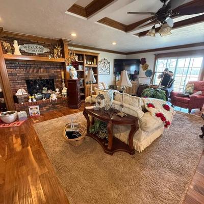 Sale Photo Thumbnail #123