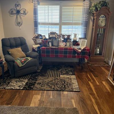 Sale Photo Thumbnail #70