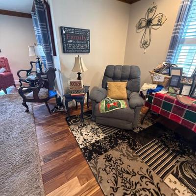 Sale Photo Thumbnail #126