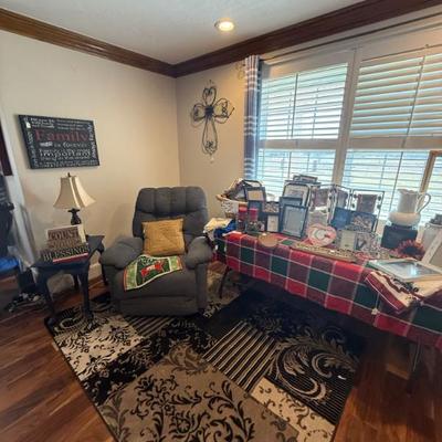 Sale Photo Thumbnail #75