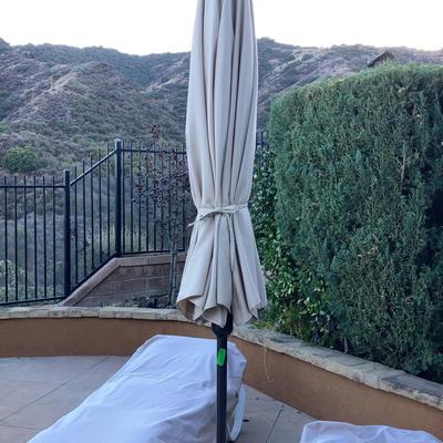 2 Umbrellas & Stands