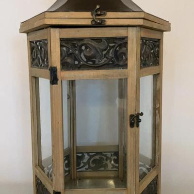Urban Trends Decorative Wooden/Metal Lantern