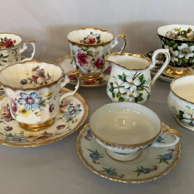 Fine Bone China Elizabethan Tea cups collection