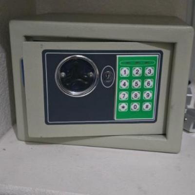 Sale Photo Thumbnail #194