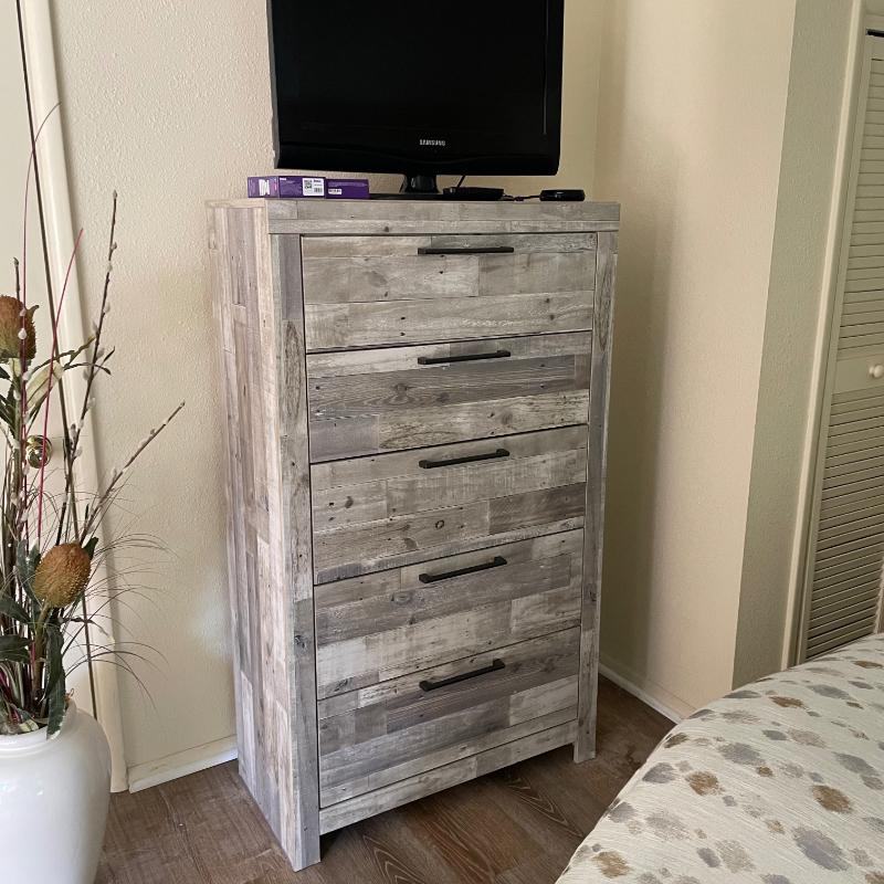 Sale Photo Thumbnail #41