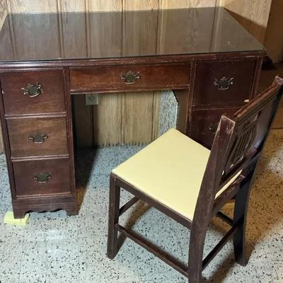Desk And Chair 
