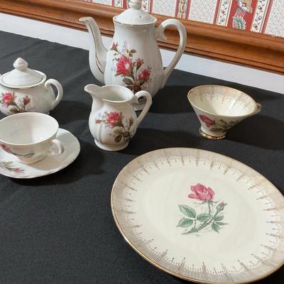 Schumann Bovaria Wild Rose Tea Set