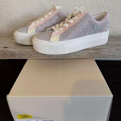 Sale Photo Thumbnail #33