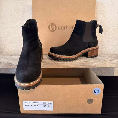 Sale Photo Thumbnail #111