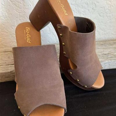 Sale Photo Thumbnail #47