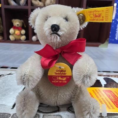 Sale Photo Thumbnail #140