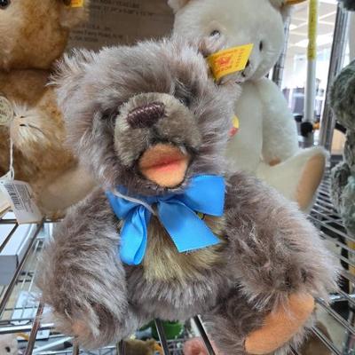 Sale Photo Thumbnail #202