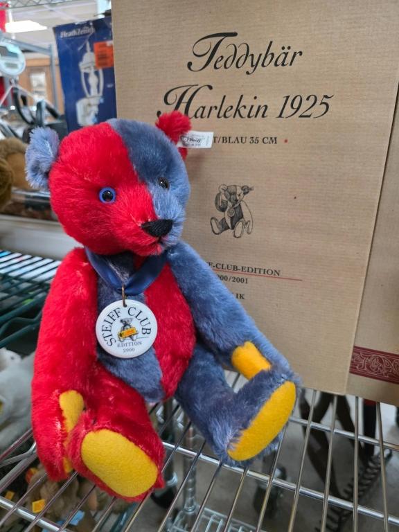 Sale Photo Thumbnail #228