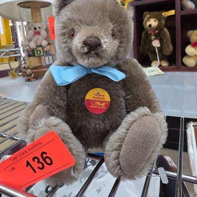 Sale Photo Thumbnail #136