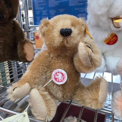 Sale Photo Thumbnail #206