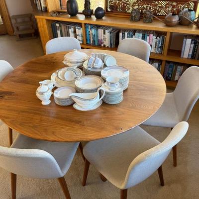 Sale Photo Thumbnail #100