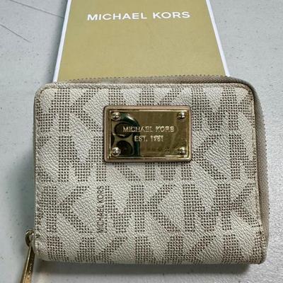 Sale Photo Thumbnail #142