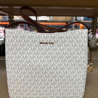 Sale Photo Thumbnail #109