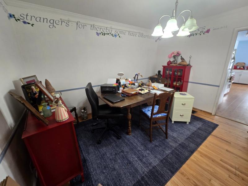 Sale Photo Thumbnail #5